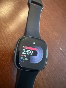 Fitbit Versa 4 GPS Fitness Activity Tracker Smart Watch Heart Rate Monitor S/L - Zdjęcie 1 z 8