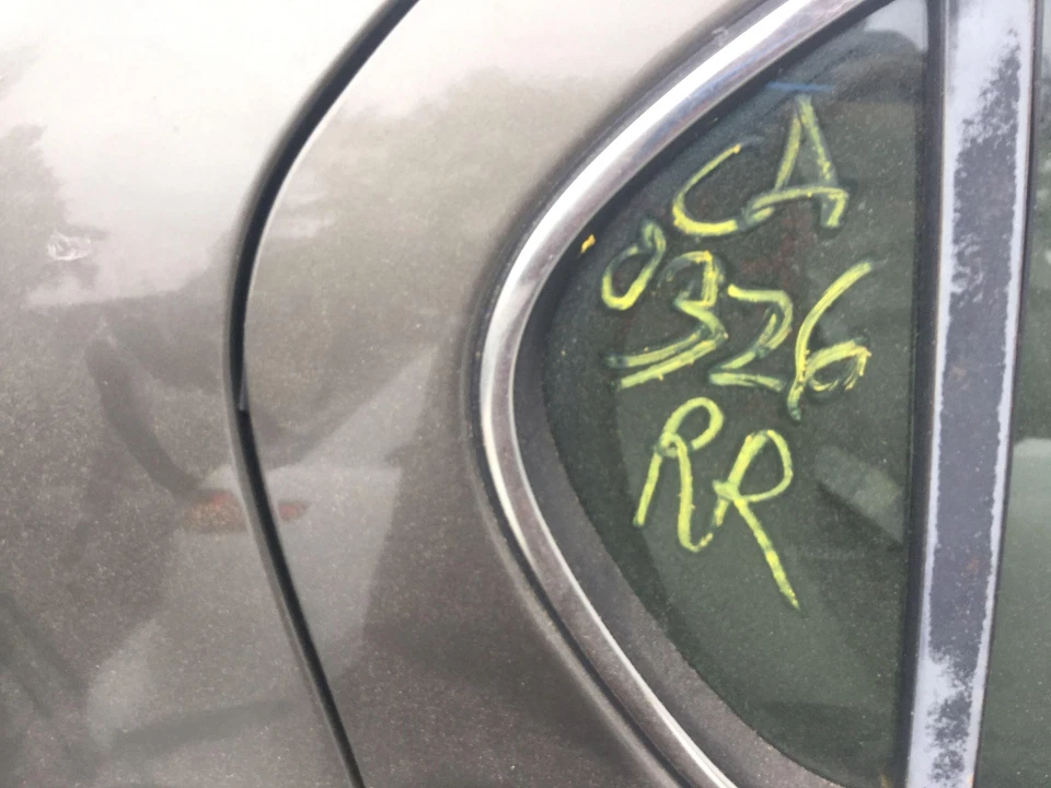 Rear Vent Glass/window INFINITI I30 Right 00 01 - Imagem 1 de 1