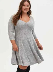 Torrid Super Soft Plush Light Grey Sweetheart Fluted Dress Size 3 - Bild 1 von 12