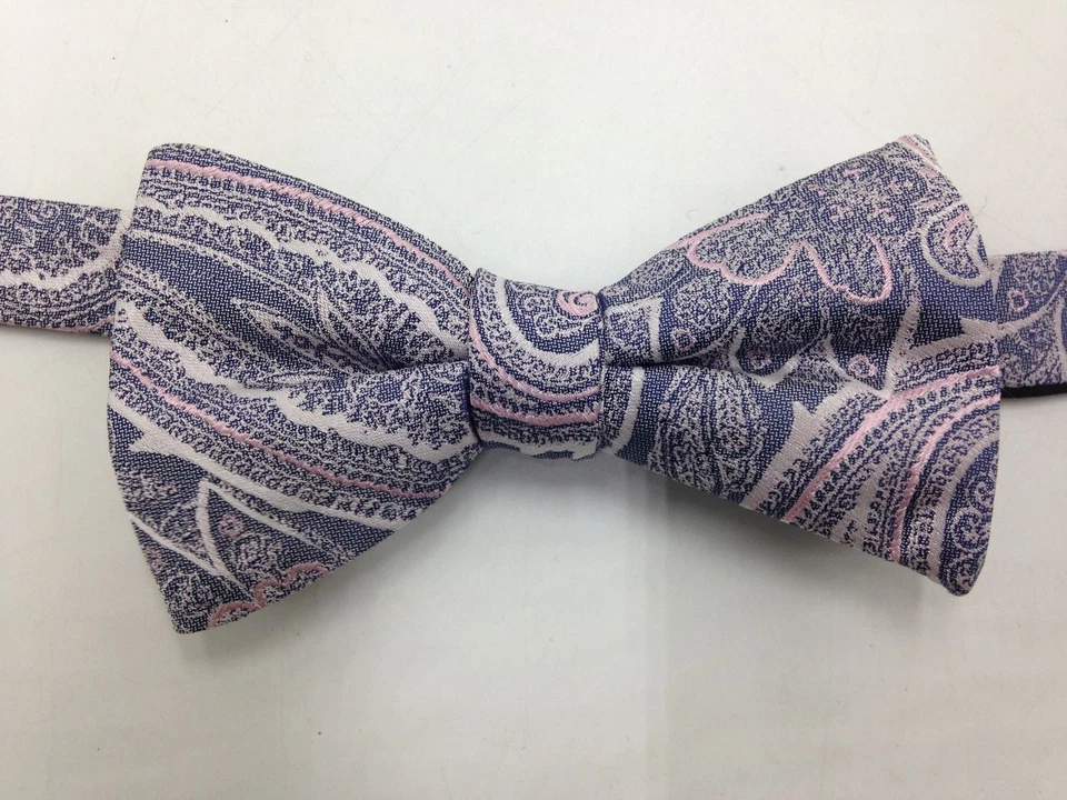 $125 Ryan Seacrest Hombres Paisley Azul Rosa Pajarita Ajustable Pre Atada Pajarita Foto 1 de 1