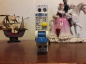 MAGNETOTERMICO DIFFERENZIALE(salvavita) 1P+N C 25Amper 30mA 1 MODULO - Foto 1 di 1