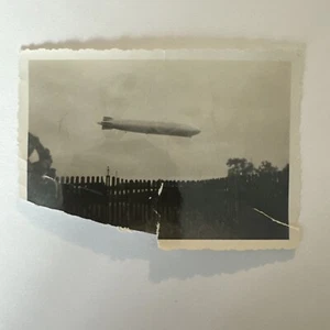 ZEPPELIN PASSAGIERLUFTSCHIFF IM FLUG 1908 8x10 GLÄNZENDER FOTODRUCK - Bild 1 von 2