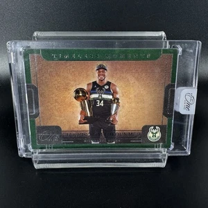 Giannis Antetokounmpo 2022-23 Panini One And One #4 Timeless Moments Sealed - Picture 1 of 3