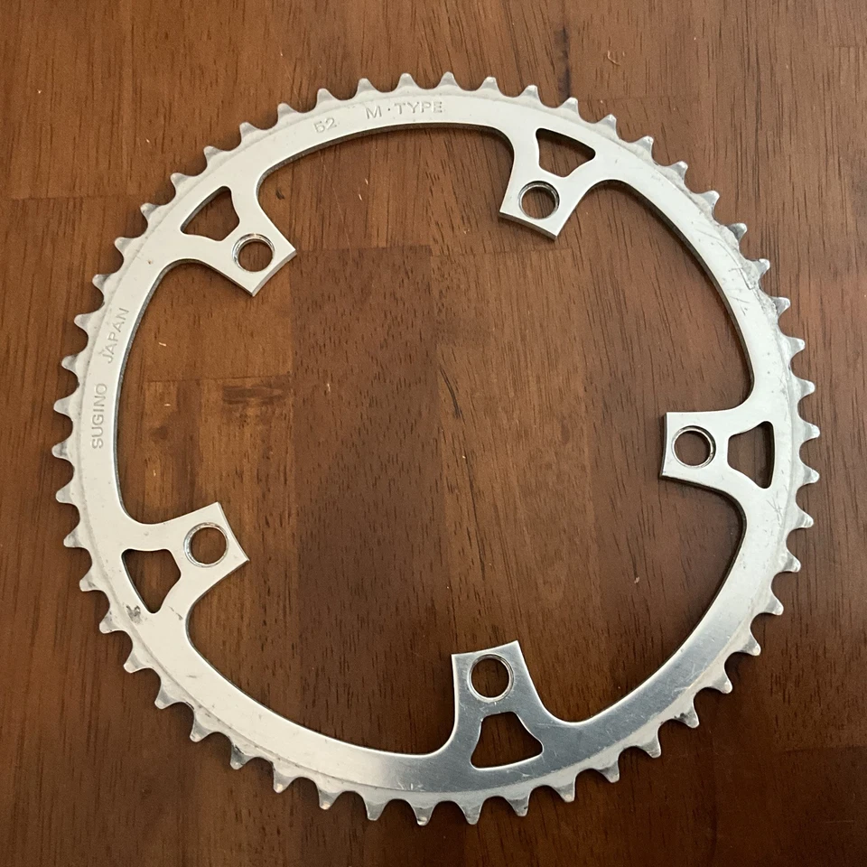 Plato Sugino Vintage Tipo M - 52 Dientes - 144 BCD - 5 Pernos - Plateado - Usado Foto 1 de 4