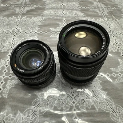 Excellent Condition Sakar 135mm & 28mm 1:2.8 Auto Prime Lens for Canon FD Mount - Image 1 of 4