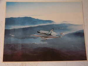 Foto de 8"" x 10"" de la NASA Foto del transbordador espacial Columbia en avión de portaaviones 747 1989 - Imagen 1 de 7