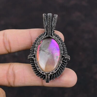 Colgante envuelto en alambre de ópalo místico arco iris hecho a mano cobre regalo de San Valentín 2,56" Foto 1 de 4