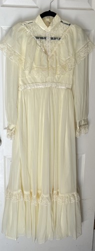OFF WHITE Abito da sposa piccolo Montgomery Ward anni '70 Prairie vintage bianco sporco giallo