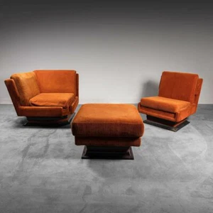 SET 2 POLTRONE CON POUF VELLUTO LEGNO DESIGN ANNI '70 MODERNARIATO VINTAGE - Foto 1 di 12