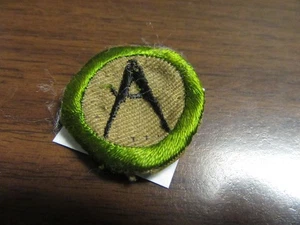 Craftsmanship Crimped Edge Merit Badge    SS - Picture 1 of 1