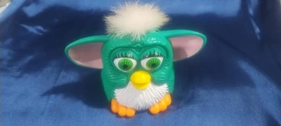 McDonalds Happy Meal Tiger Electronics 1998 3" Plastic FURBY Green White Fur - Image 1 of 2