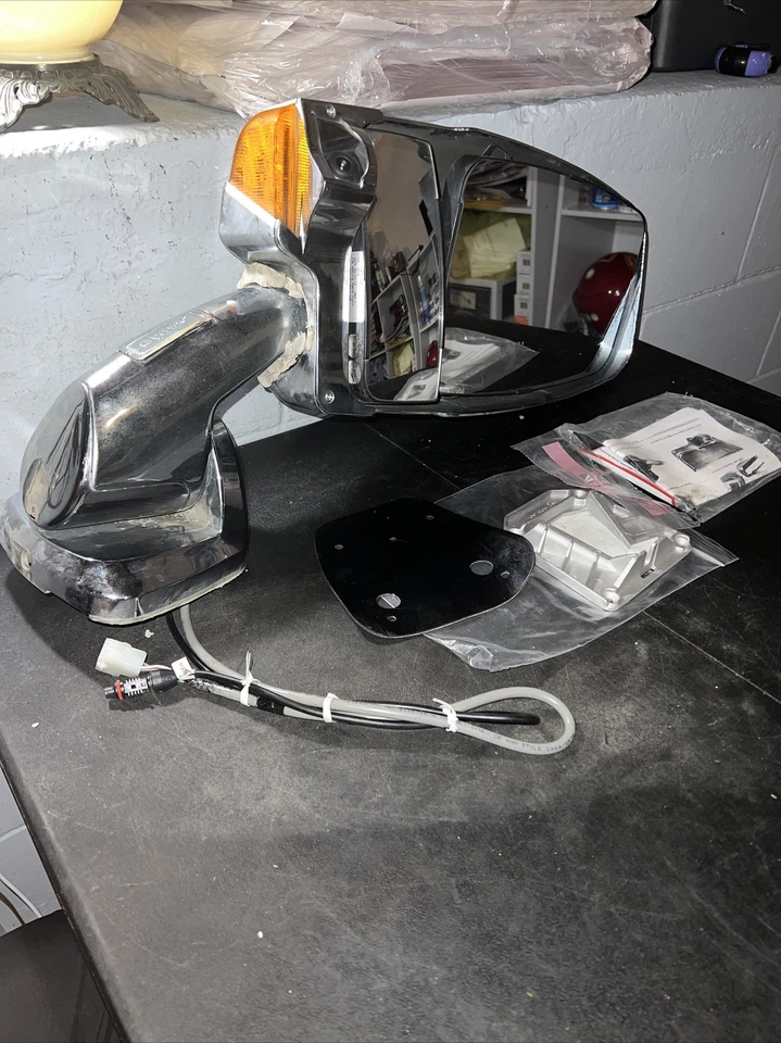 Espejo Revolution, cabezal VMAX II, cromo, cámara, lado del conductor, lado izquierdo #717163 Foto 1 de 4