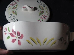 Hand-Painted Ceramic Baker with Lid - Picture 1 of 9