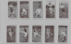 Churchman Football Card 1939 2nd series - #12 R Davidson Coventry - Picture 1 of 2