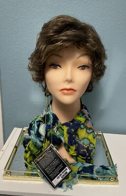 Aspen Collection Wig CS-285 SARAH in 8/18/24H New in Box Foto 1 de 4