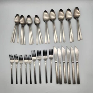 Gourmet Crest stainless flatware mixed lot 37 pieces unknown pattern - Picture 1 of 9