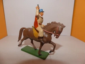 FIGURINE STARLUX CAVALIER LÉGIONNAIRE TUNIQUE ROUGE KEPI BLEU PISTOLET - Picture 1 of 3