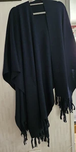 Jumper from Scotland Knitted Poncho Cloak Cape Tasseled Hem Shawl - Picture 1 of 5