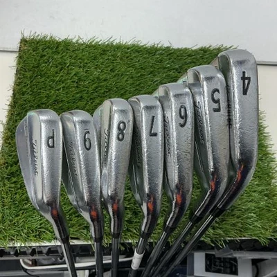 Titleist 714 MB Iron set 6pcs 5-9+PW Dynamic Gold S200 Stiff Flex Right-Handed - Image 1 of 4