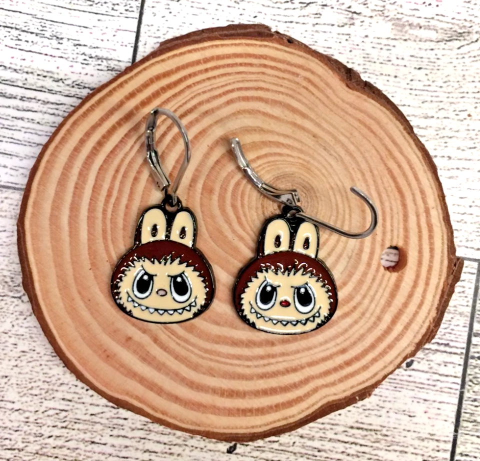 Висячие серьги с большим ртом монстр BuBu лицо мультфильм коричневый секретная эмаль - Изображение 1 из 1