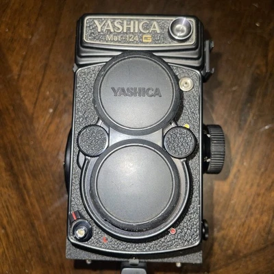 ] Yashica Mat 124G 6x6 TLR Film Camera From JAPAN Every Is Working - Image 1 of 4