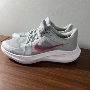 Mens Nike Zoom Winflo 8 Wolf Gray Bright Crimson Sz 10 - Picture 1 of 17