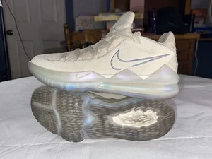 Nike Air Lebron 17 Low Pascua Talla 9 CD5007-200 Crema Clara/Multicolor - Imagen 1 de 10
