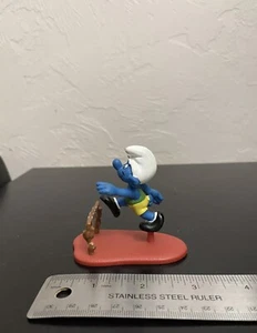 Smurfs Hurdle Jump Super Smurf Hurdler 40511 Rare Vintage Display Toy Figurine - Picture 1 of 7