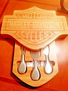 Harley Davidson Wooden Cheeseboard Set Collectable Open Box New - Picture 1 of 10