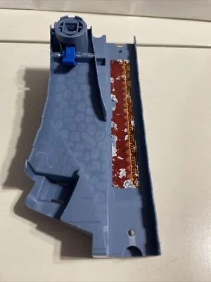 Hot Wheels GNM22 Mario Kart Bowsers Castle Chaos Part - Finish Flag Base - Image 1 of 4