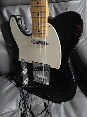 Электрогитара б/у Fender Telecaster черная для левой руки - Изображение 1 из 4
