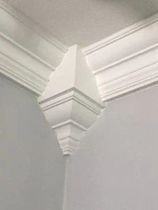 CROWN MOLDING INSIDE CORNER BLOCKS FOR 4 1/2" CROWN (8 pack) - Picture 1 of 9