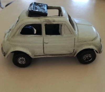 Auto modello tipo fiat 500 in resina anticata oggettistica  13 cm. - Immagine 1 di 4