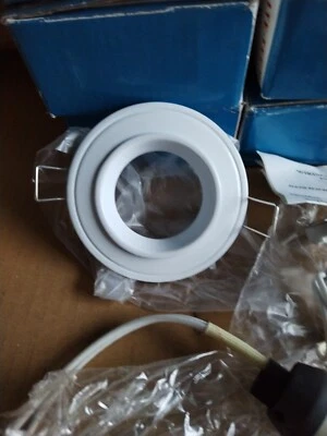  Luz de descarga fundida a presión de bajo voltaje ip44 (mr26) K141C - Imagen 1 de 4