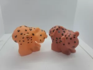 Fisher Price Little People Noah's Ark Two Cheetah Figures Mattel 2002 DVK14 - Picture 1 of 17