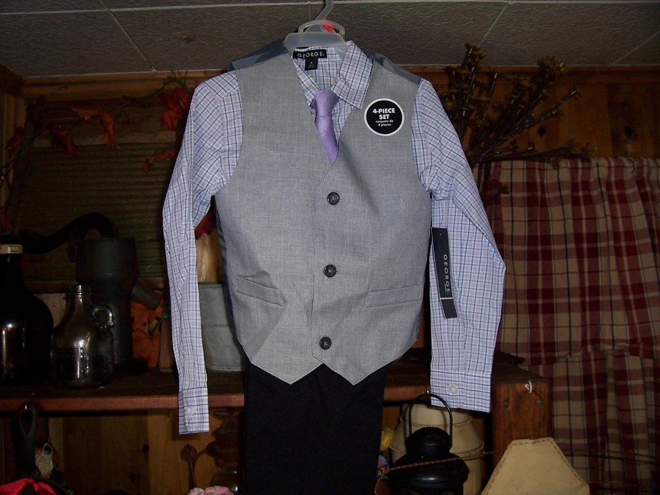 GEORGE NIÑOS 4 PIEZAS TRAJE DE VESTIR CHALECO CORBATA CAMISA Y PANTALONES TALLA 5 PÚRPURA GRA PASCUA Foto 1 de 1