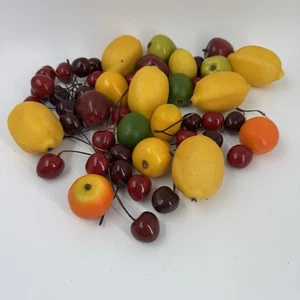 Lote Surtido Vintage Imitación Fruta MCM Limón Lima Cerezas Manzanas Pera Plástico - Imagen 1 de 10