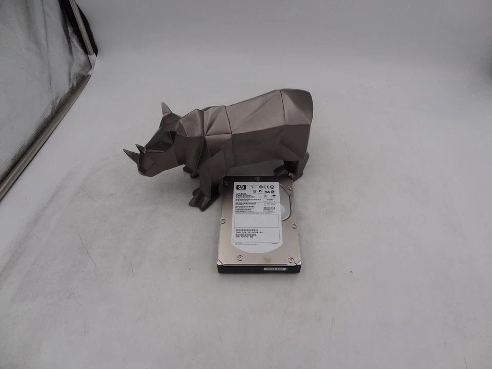 New 412751-015 HP 146GB Ultra 320 3.5in SCSI 15K Drive - Image 1 of 1