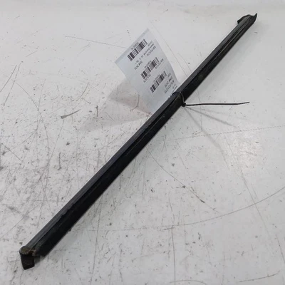 Interior de tira climática trasera derecha Ford Fiesta 2014 2015 2016 2017 2018 2019 Foto 1 de 4