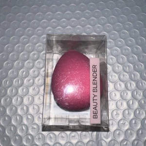 Beauty Blender Makeup Sponge, Created for Macy's - Bild 1 von 4