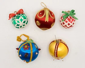 Lot of 5 Vtg Push Pin & Lace Silk Ball Christmas Ornaments Beads Sequins Trim - Picture 1 of 19