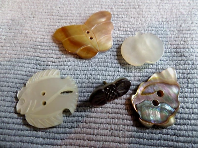 5 Vintage Realistic MOP Mother of Pearl Shell Buttons Fish Butterfly Bow Apple - Image 1 of 4