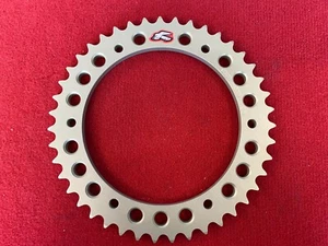 Triumph T509/955/1050 SpeedTriple 97-17 43T 530 Renthal Alloy Sprocket. New, - Picture 1 of 1