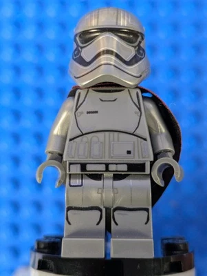 Lego Star Wars: Captain Phasma (Patrón Boca Redondeada) sw0684 Set 75103 Foto 1 de 4