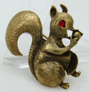 Squirrel Eating Nut Brooch Red Rhinestone Eye Unbranded Pin Bronze Tone Metal - Picture 1 of 9