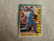 Fleer 1992 / MLB "SEAN BERRY" #680 Kansas City Royals Trading Card - n7