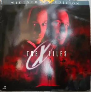 X-FILES : Fight the Future WS AC3 CC CLV/CAV NTSC LASERDISC - Picture 1 of 2
