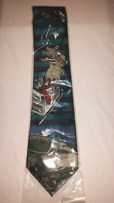 Corbata para el cuello Taylor & Butler I’d Preferer Be Golfing Navidad Papá Noel Golf Foto 1 de 4