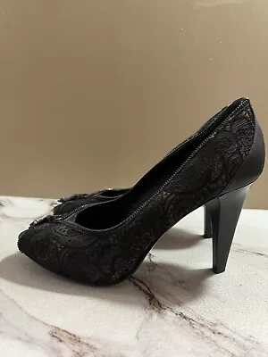 DONALD J PLINER ZEPPEL Black Brown Floral Fabric  Zipper Trim Peep Toe Heels 7.5 - Image 1 of 4