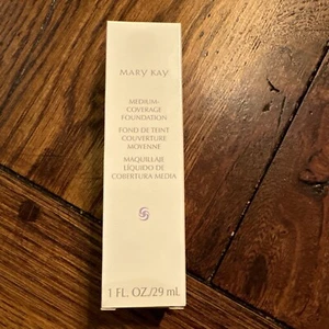 MARY KAY Medium Coverage Foundation Ivory 202 Normal to Oily 041999 NIB - Picture 1 of 2